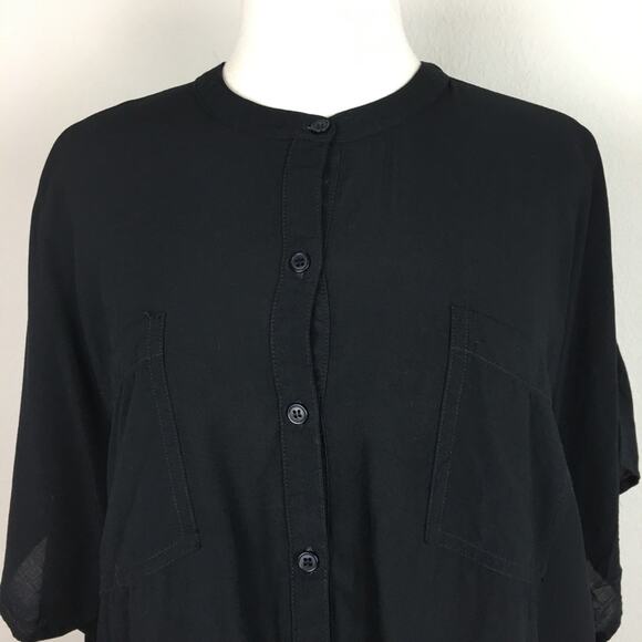 Splendid Black Cut Out Back  Button Down  Short Sleeve NWT Top Medium - Picture 3 of 8